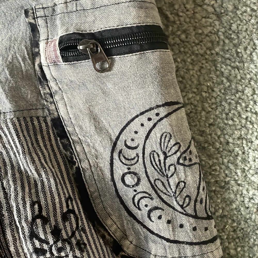 Gray patchwork pants - Picture 4 of 6